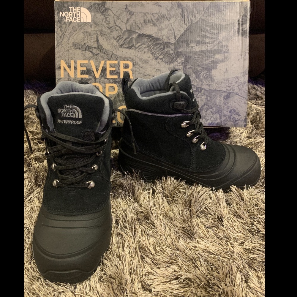 Brand New!! “THE NORTH FACE” BOOTS.